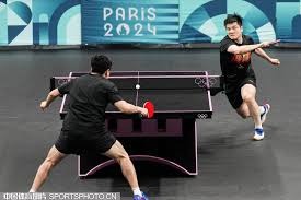 告别队长，热刺球员赛后在球场上将孙兴慜高高抛起