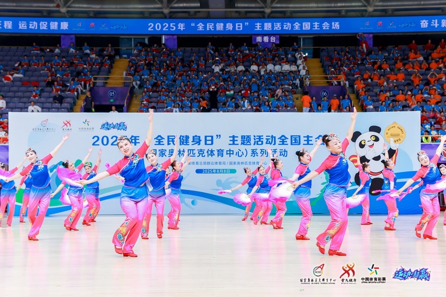 为什么棒球比赛中的比分牌上除了得分还有安打数和失误数