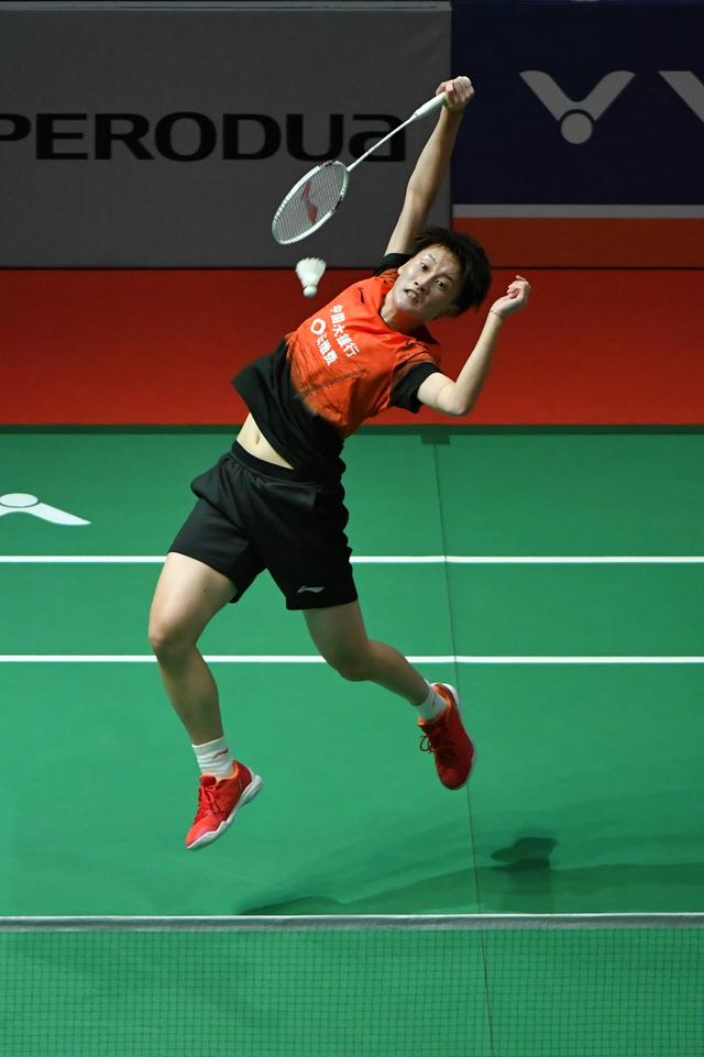 子球员与男 子球员与男