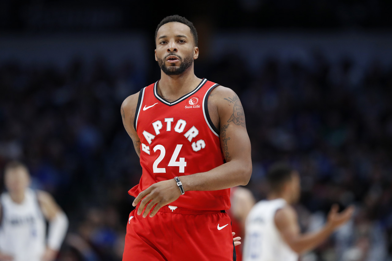 观众席上 观众席上